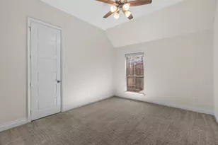 908 Quail Hollow Ave, Denton, TX 76210 - Photo 21