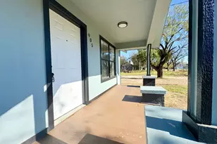 905 2nd St, Graham, TX 76450 - Photo 3