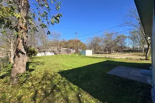905 2nd St, Graham, TX 76450 - Photo 23
