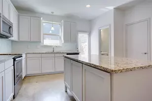 3427 W 6th St, Fort Worth, TX 76107 - Photo 9