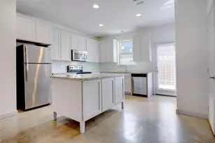 3427 W 6th St, Fort Worth, TX 76107 - Photo 7