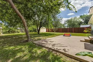 211 Brazos St, Garland, TX 75041 - Photo 21