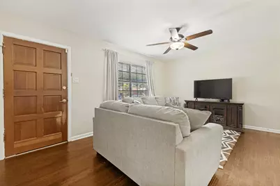 211 Brazos Street, Garland, TX 75041 - Photo 7