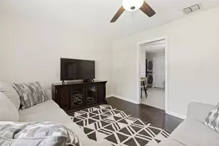 211 Brazos St, Garland, TX 75041 - Photo 9