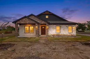 749 J L Dr, Valley View, TX 76272 - Photo 1