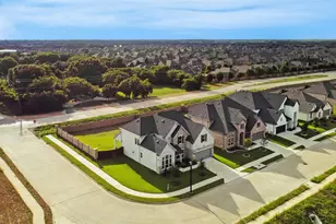 2132 Oudry Dr, Little Elm, TX 75068 - Photo 5