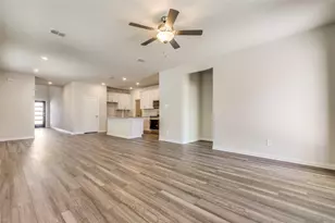 105 Caliber Ct, McKinney, TX 75071 - Photo 3