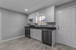 2706 Emmett St, Dallas, TX 75211 - Photo 9