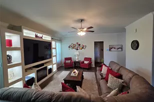 7802 Bella Way, Arlington, TX 76001 - Photo 9