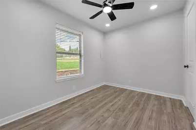 1300 E Fogg Street, Fort Worth, TX 76115 - Photo 13
