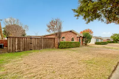 2810 Landershire Lane, Garland, TX 75044 - Photo 3