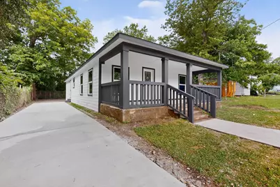 2703 Gertrude Avenue, Dallas, TX 75210 - Photo 3