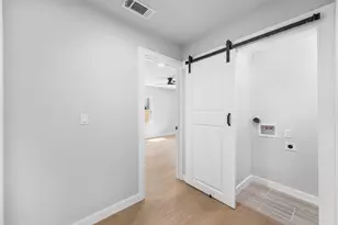125 29th St, Grand Prairie, TX 75050 - Photo 7