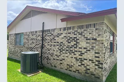 914 Pleasant Valley Road, Garland, TX 75040 - Photo 7