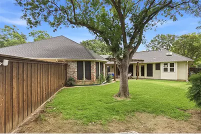1218 Sycamore Drive, Carrollton, TX 75007 - Photo 31