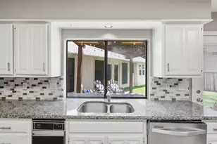 1218 Sycamore Dr, Carrollton, TX 75007 - Photo 17