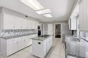 1218 Sycamore Dr, Carrollton, TX 75007 - Photo 15