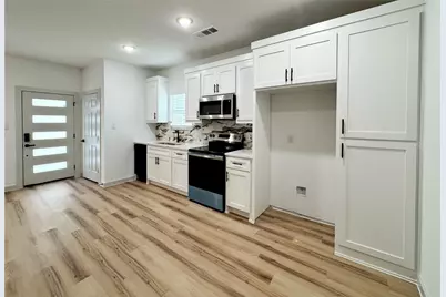 2916 Hemphill Street, Greenville, TX 75401 - Photo 9