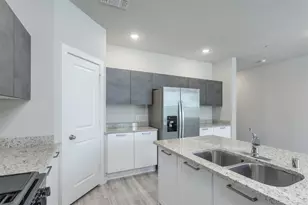1304 Pebblebrook Dr, McKinney, TX 75071 - Photo 9