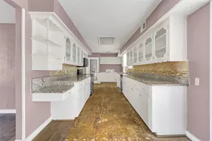 925 Holiday Dr, Sherman, TX 75090 - Photo 11