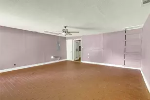 925 Holiday Dr, Sherman, TX 75090 - Photo 15