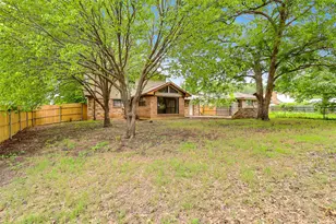 925 Holiday Dr, Sherman, TX 75090 - Photo 3