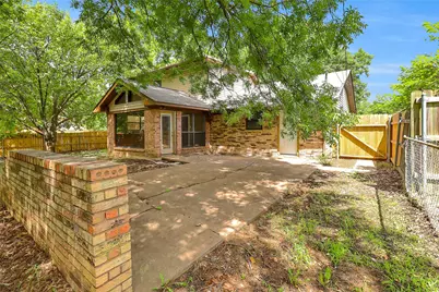 925 Holiday Drive, Sherman, TX 75090 - Photo 5