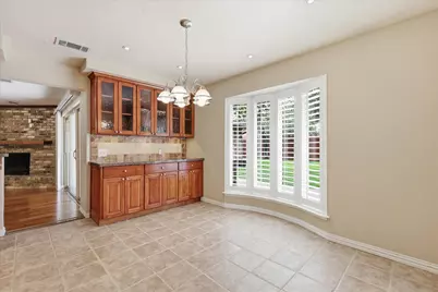 2009 Tanglewood Drive, Grapevine, TX 76051 - Photo 3