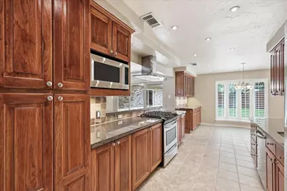2009 Tanglewood Drive, Grapevine, TX 76051 - Photo 9