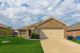 325 Crosscreek Dr, Princeton, TX 75407 - Photo 1