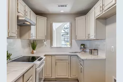 1581 Glenmore Drive, Lewisville, TX 75077 - Photo 5