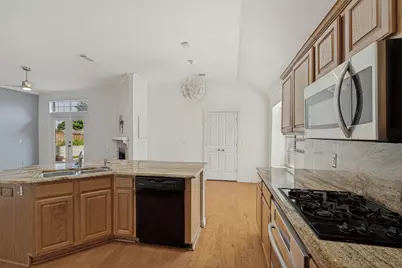 10518 Brandenberg Drive, Frisco, TX 75035 - Photo 11