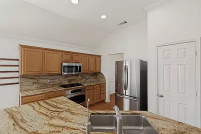 10518 Brandenberg Drive, Frisco, TX 75035 - Photo 9