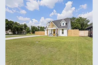 301 S Oak Street, Boyd, TX 76023 - Photo 3