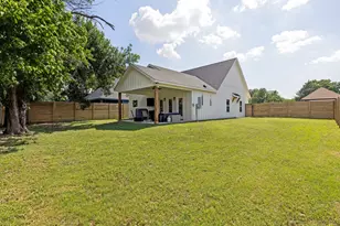 301 S Oak St, Boyd, TX 76023 - Photo 23