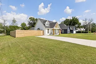 301 S Oak St, Boyd, TX 76023 - Photo 25