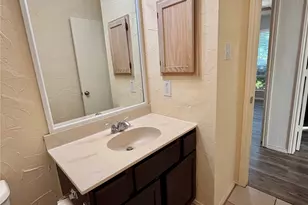 6036 Maple Leaf Dr, Arlington, TX 76017 - Photo 7