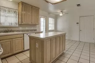 2625 Cheyenne, Crowley, TX 76036 - Photo 7