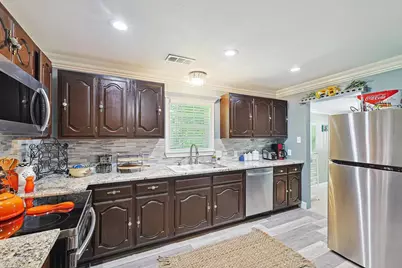 379 S John Douglas Road, Van Alstyne, TX 75495 - Photo 11