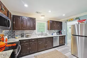 379 S John Douglas Rd, Van Alstyne, TX 75495 - Photo 11