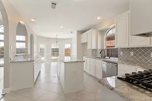 5385 Lake Chelen Dr, Fort Worth, TX 76137 - Photo 13