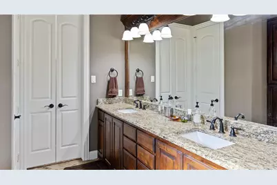 511 Oak Forest Court, Kennedale, TX 76060 - Photo 17