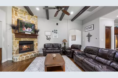 511 Oak Forest Court, Kennedale, TX 76060 - Photo 5