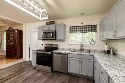 812 Denton Drive, Euless, TX 76039 - Photo 13