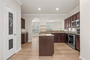 10860 Burnham Dr, Waco, TX 76708 - Photo 13