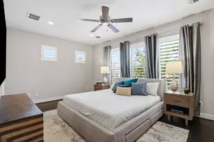 644 E Bluff St, Fort Worth, TX 76102 - Photo 11