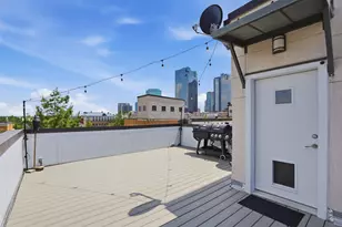 644 E Bluff St, Fort Worth, TX 76102 - Photo 23