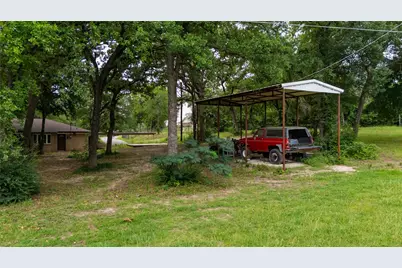 1517 Oakridge Court W, Azle, TX 76020 - Photo 35