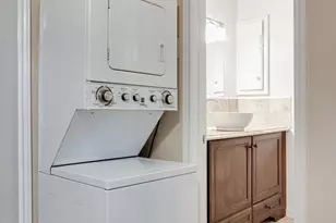 601 W College St, Grapevine, TX 76051 - Photo 19