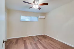 601 W College St, Grapevine, TX 76051 - Photo 15
